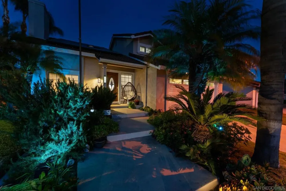 10253 Paseo Park Lakeside, CA 92040