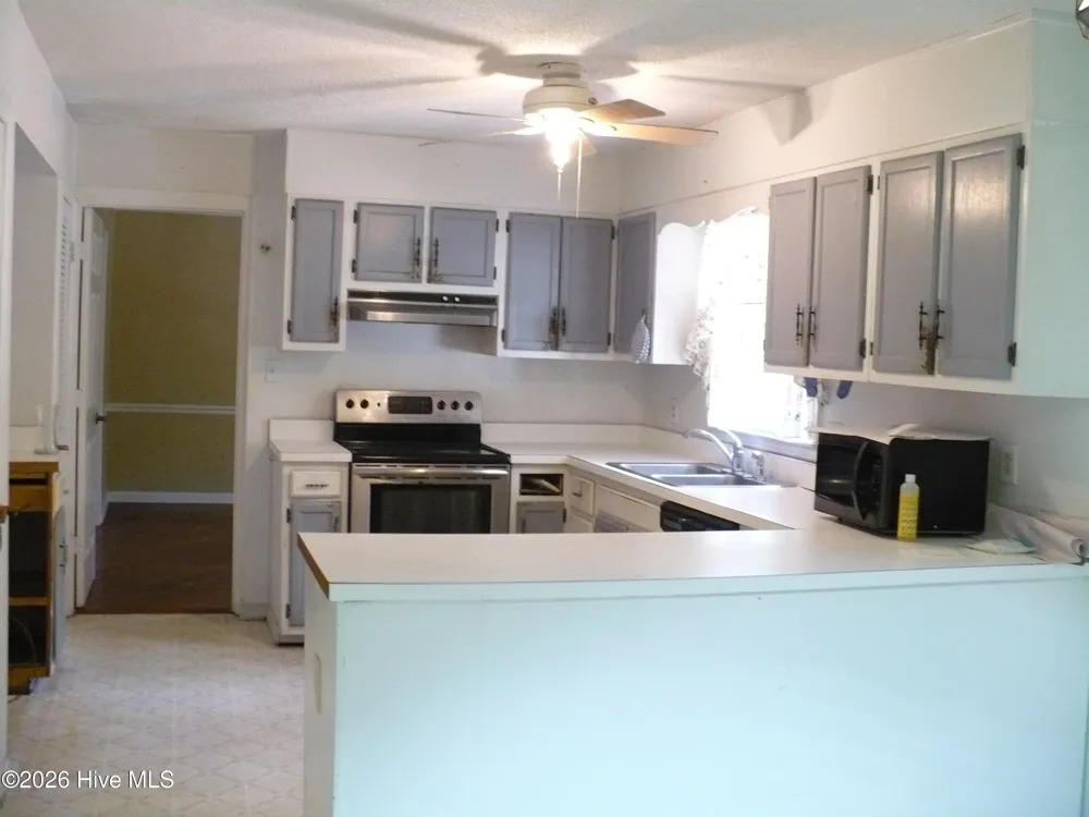 218 Parkwood Drive Jacksonville, NC 28546