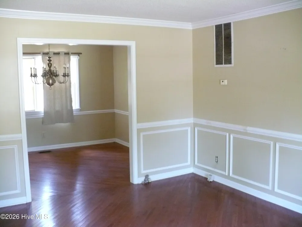 218 Parkwood Drive Jacksonville, NC 28546