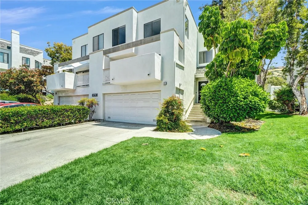 5733 E Stillwater Avenue #2 Orange, CA 92869