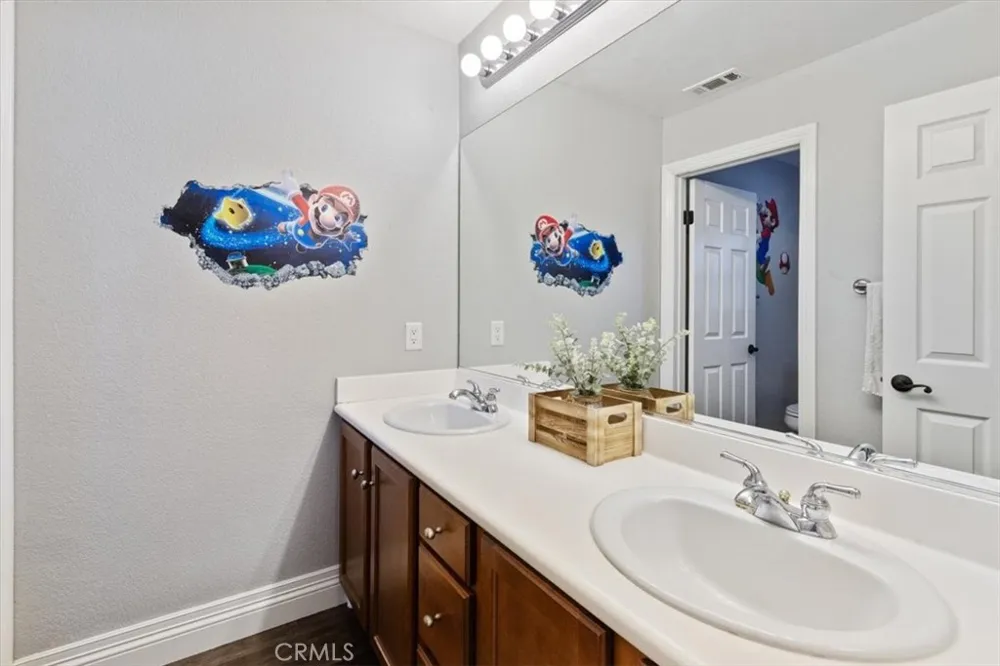 13931 Burrage Street Eastvale, CA 92880