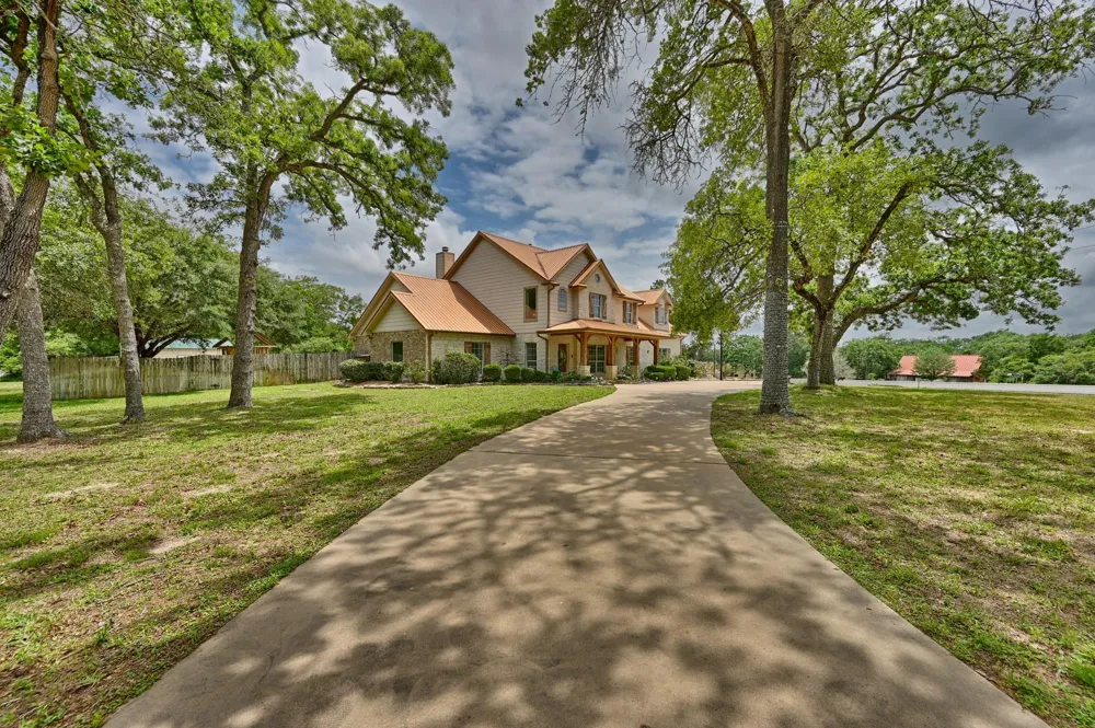 5960 Highway 36 Highway Bellville, TX 77418