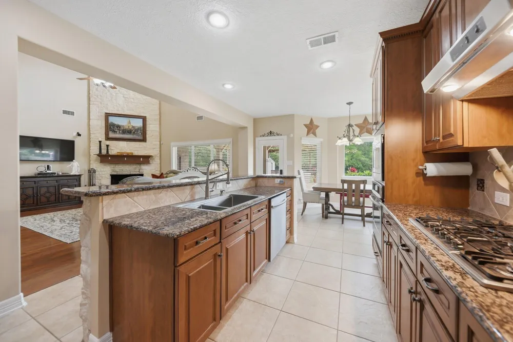 5960 Highway 36 Highway Bellville, TX 77418