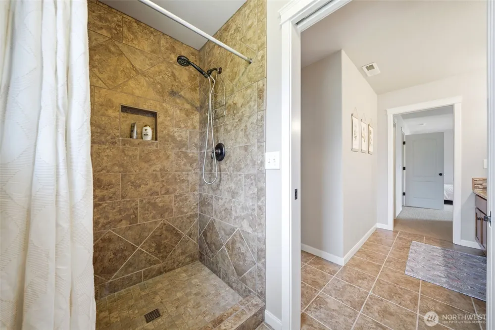 123 Blackjack Drive Kalama, WA 98625