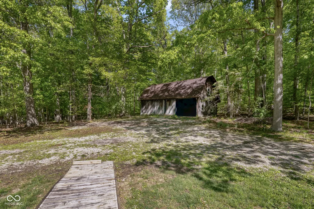 3546 Morrison Road Nashville, IN 47448