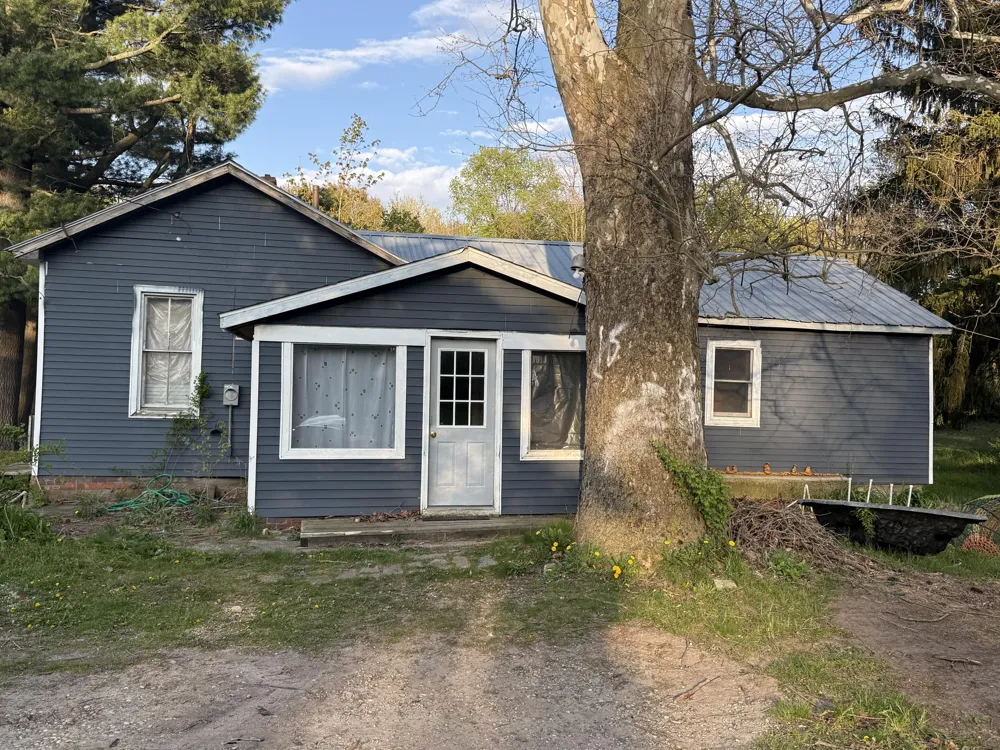 6034 136th Avenue Saugatuck, MI 49453