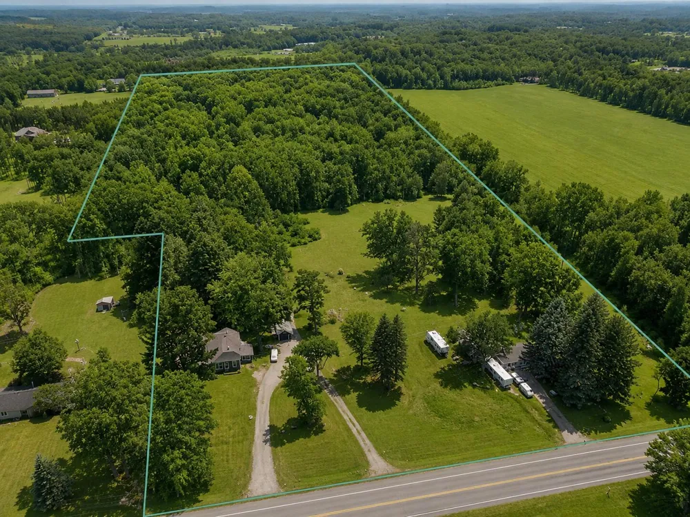 6034 136th Avenue Saugatuck, MI 49453