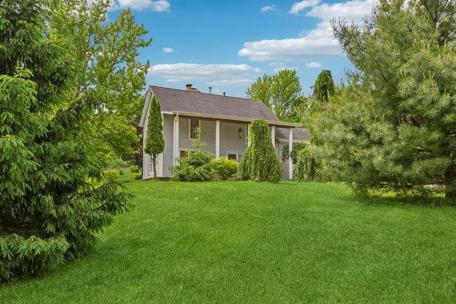 6460 E Galien Buchanan Road Bertrand Township, MI 49107