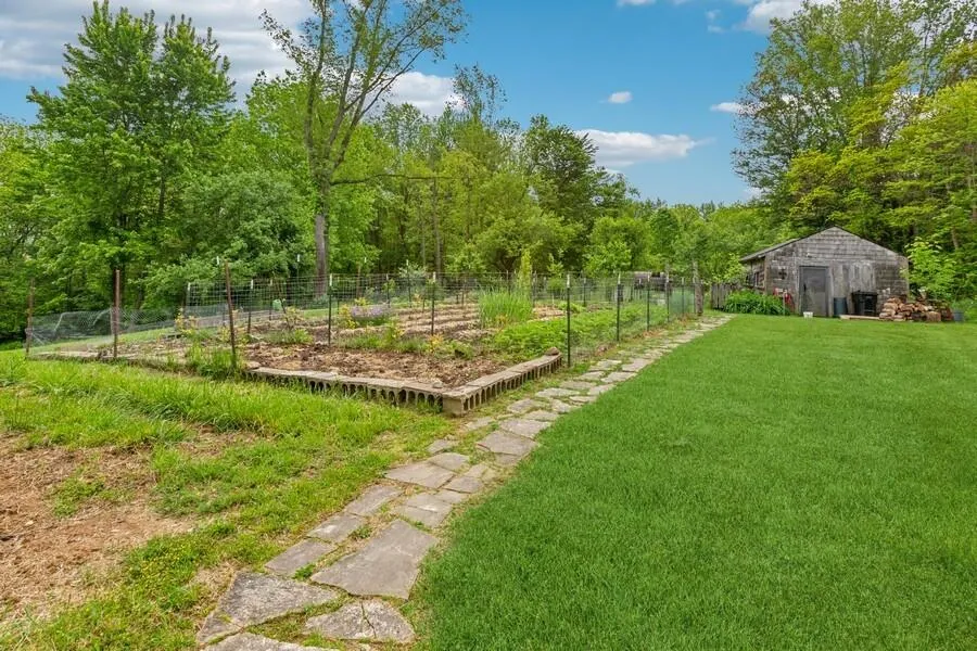 6460 E Galien Buchanan Road Bertrand Township, MI 49107