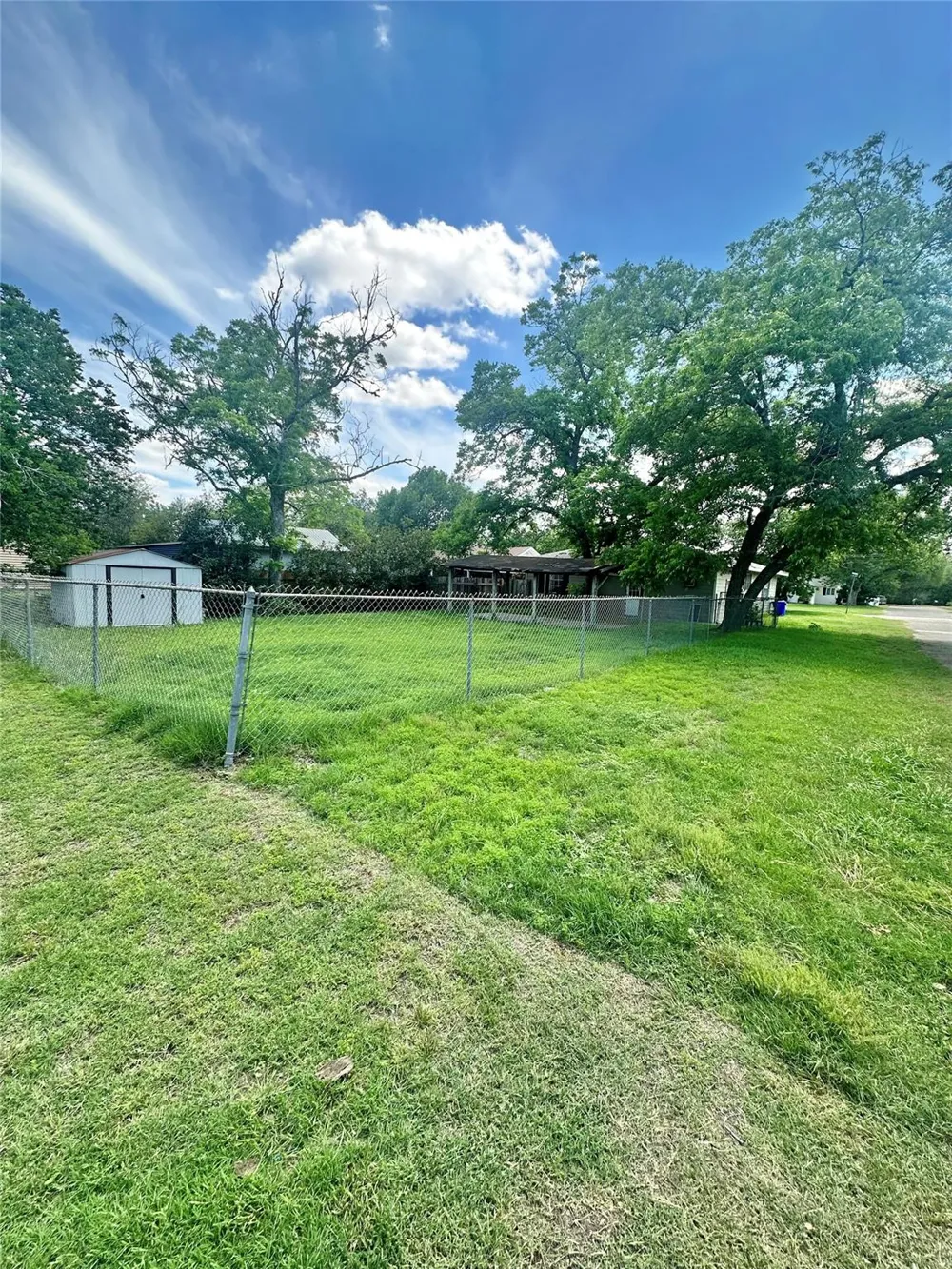 401 Walnut Yoakum, TX 77995