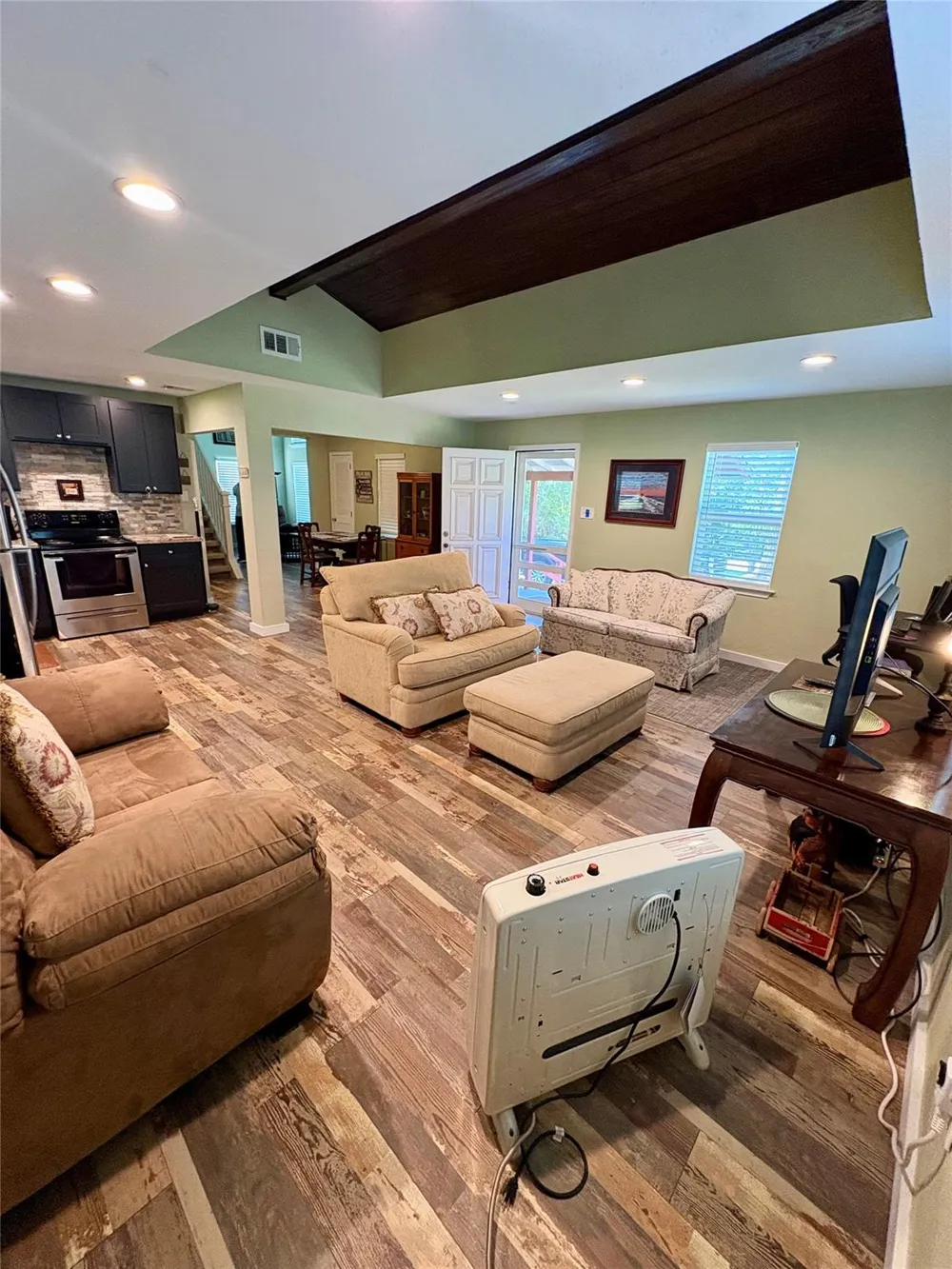 386 Spring Creek Dr Goodrich, TX 77335