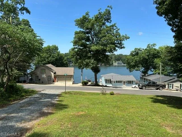 113 Red Budd Drive New London, NC 28127