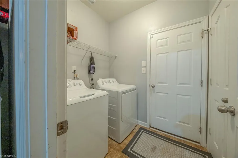 6009 Accord Court Pfafftown, NC 27040
