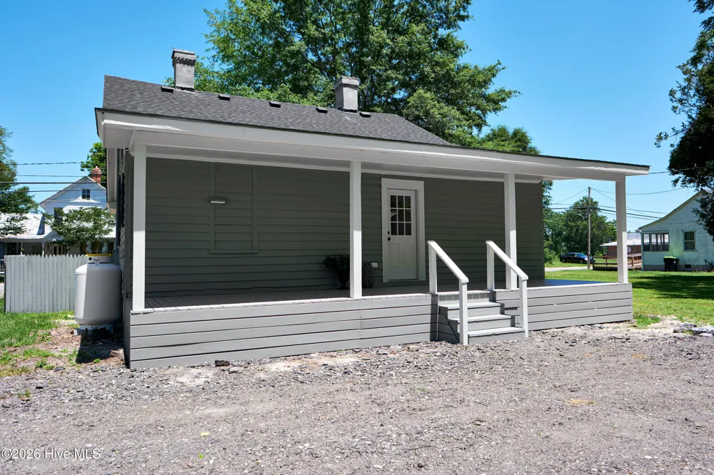 319 W Grubb Street Hertford, NC 27944