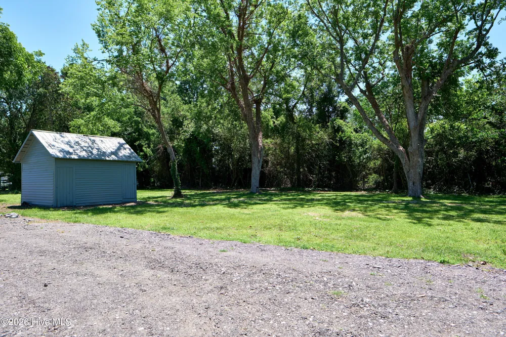 319 W Grubb Street Hertford, NC 27944