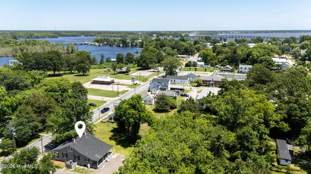 319 W Grubb Street Hertford, NC 27944