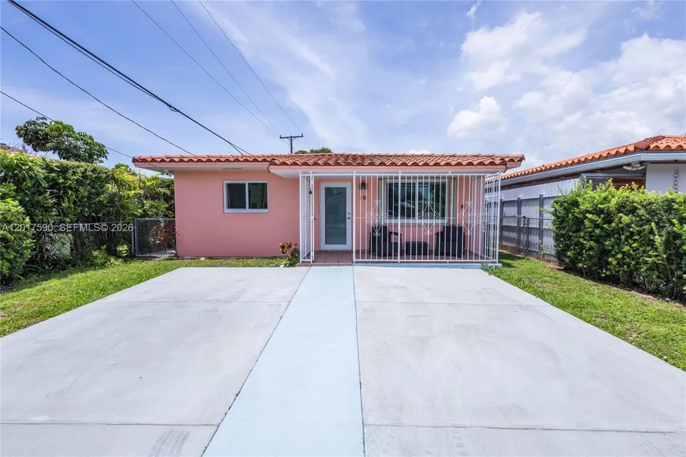 10 NW 60th Ct Miami, FL 33126