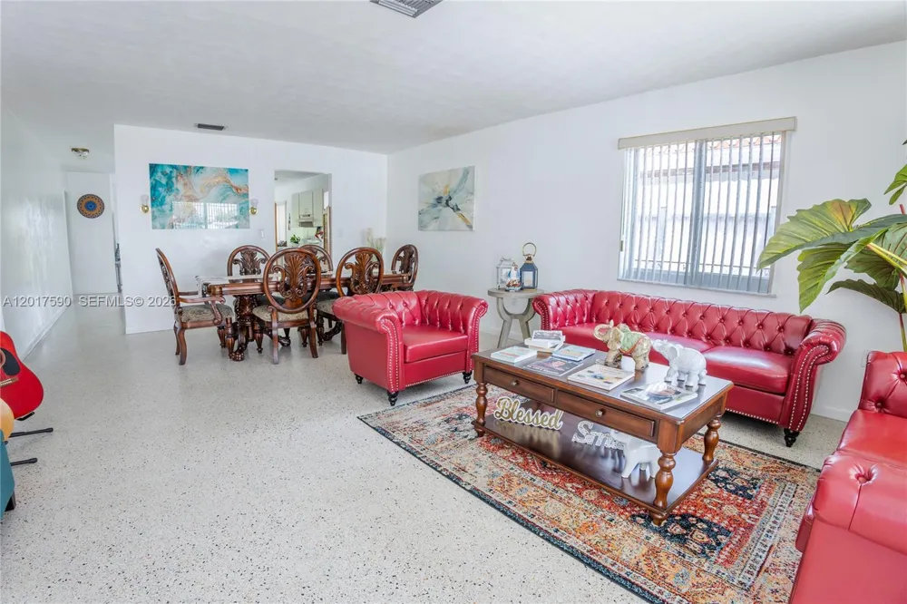 10 NW 60th Ct Miami, FL 33126