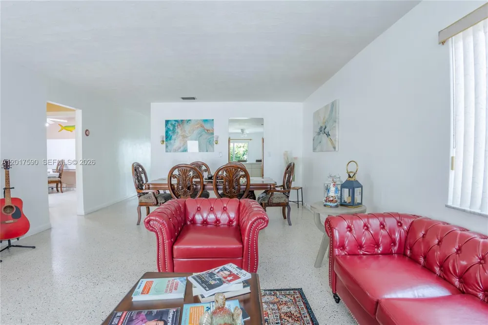 10 NW 60th Ct Miami, FL 33126