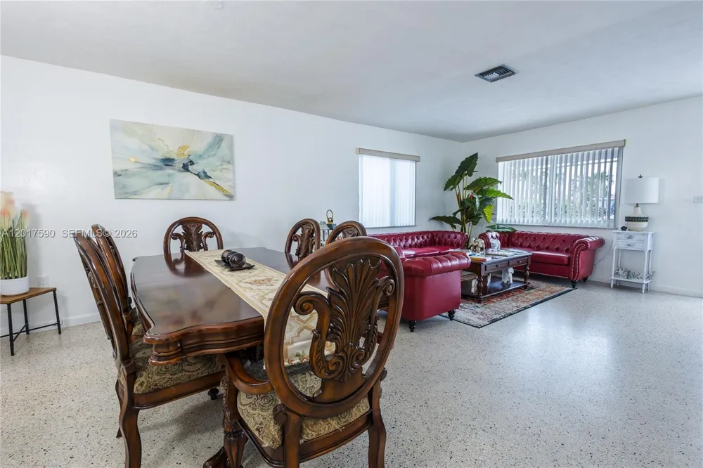 10 NW 60th Ct Miami, FL 33126