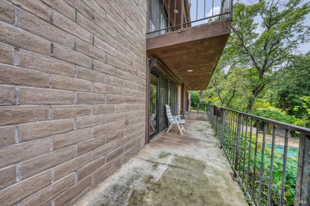 5290 Lake Boulevard Lower Lake, CA 95457