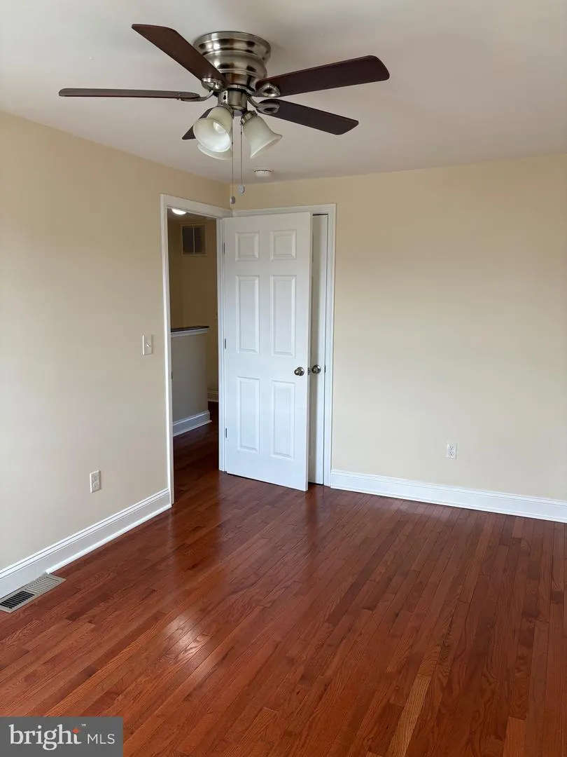 7151 AKRON STREET Philadelphia, PA 19149