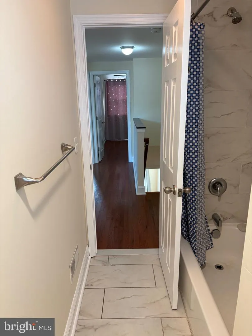 7151 AKRON STREET Philadelphia, PA 19149