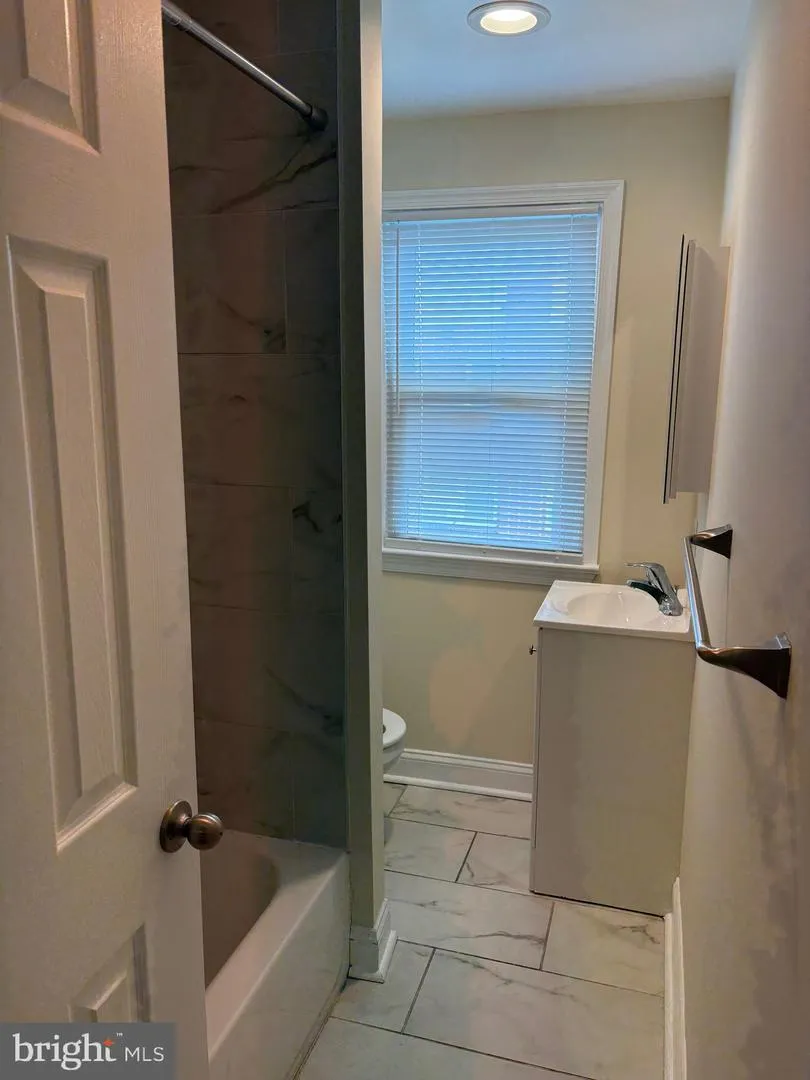 7151 AKRON STREET Philadelphia, PA 19149
