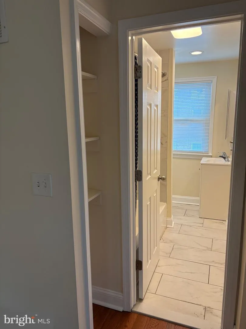 7151 AKRON STREET Philadelphia, PA 19149