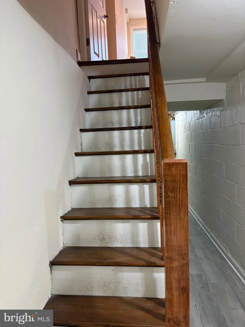 7151 AKRON STREET Philadelphia, PA 19149