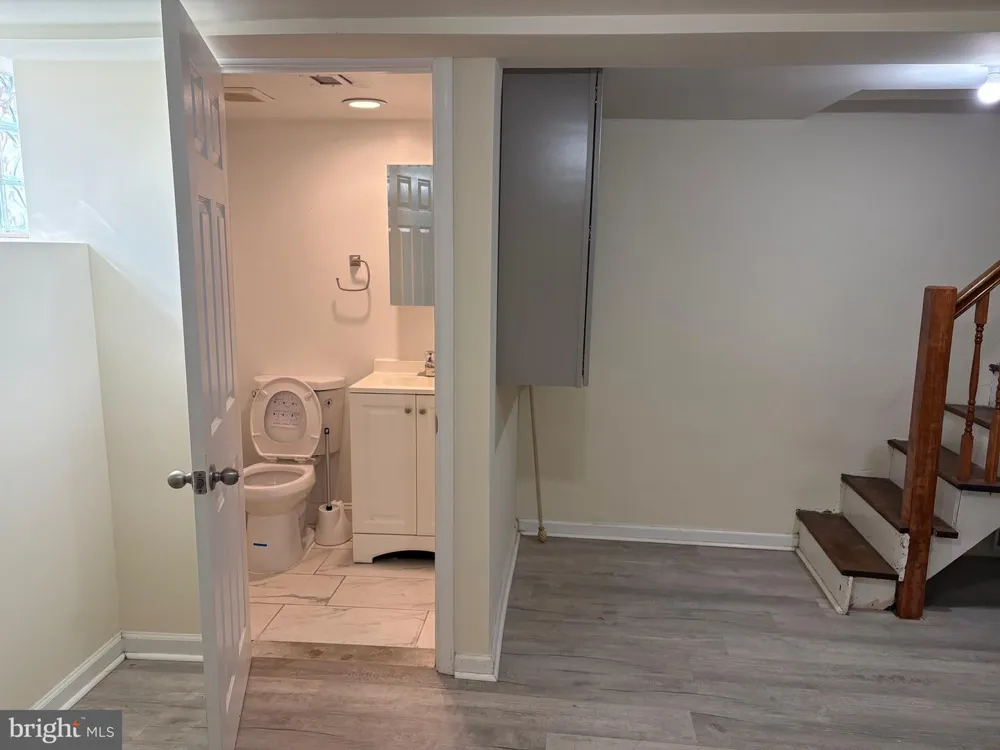 7151 AKRON STREET Philadelphia, PA 19149