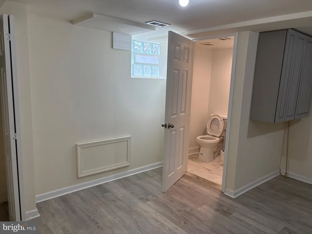 7151 AKRON STREET Philadelphia, PA 19149