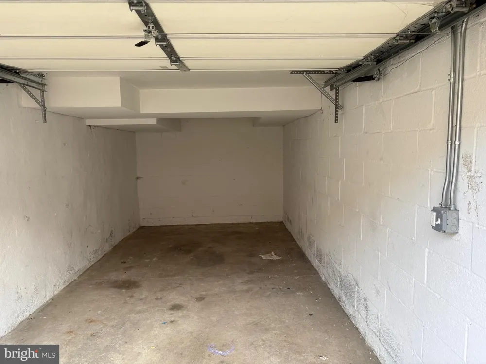 7151 AKRON STREET Philadelphia, PA 19149