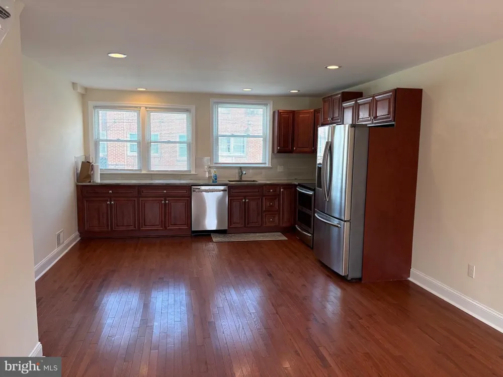 7151 AKRON STREET Philadelphia, PA 19149