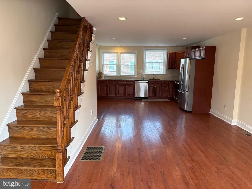 7151 AKRON STREET Philadelphia, PA 19149