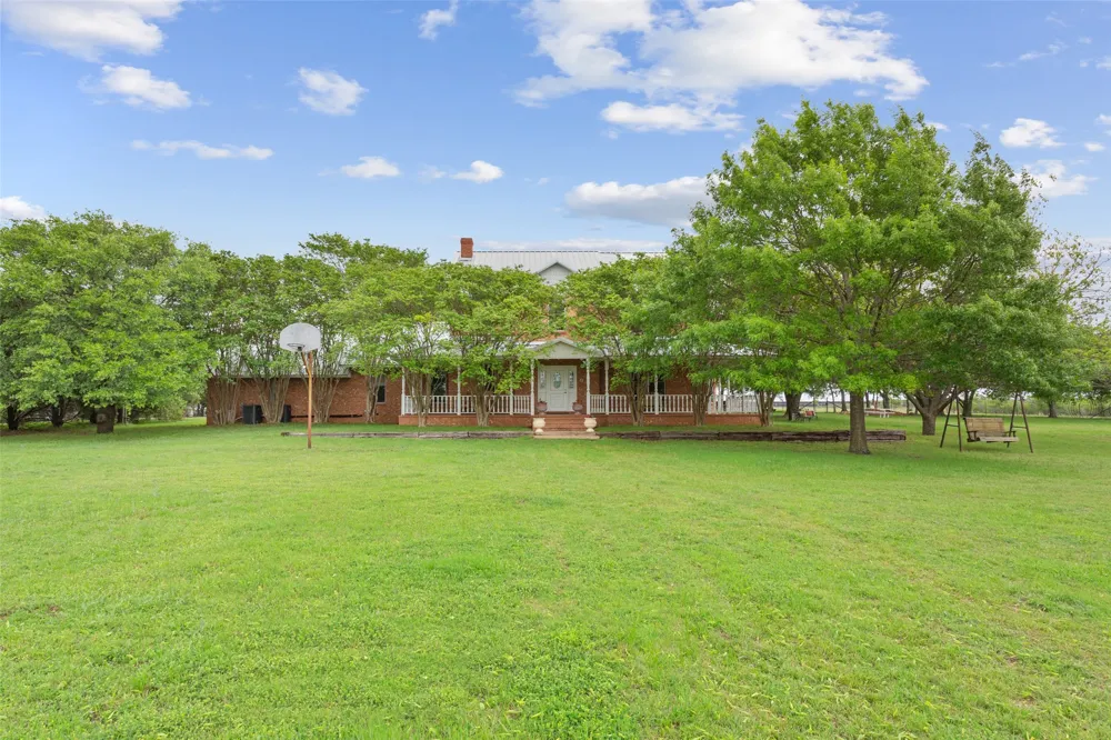 1277 HCR 4251 Hillsboro, TX 76645