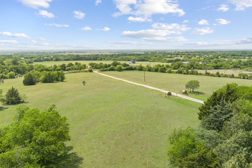 1277 HCR 4251 Hillsboro, TX 76645