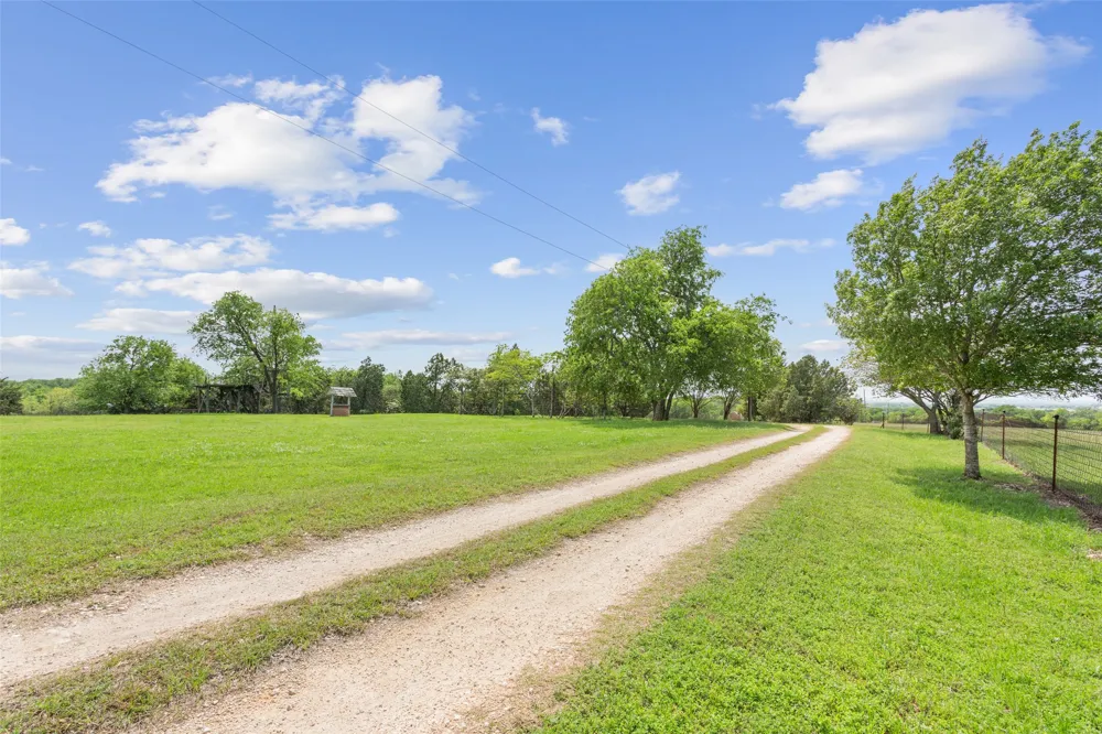 1277 HCR 4251 Hillsboro, TX 76645