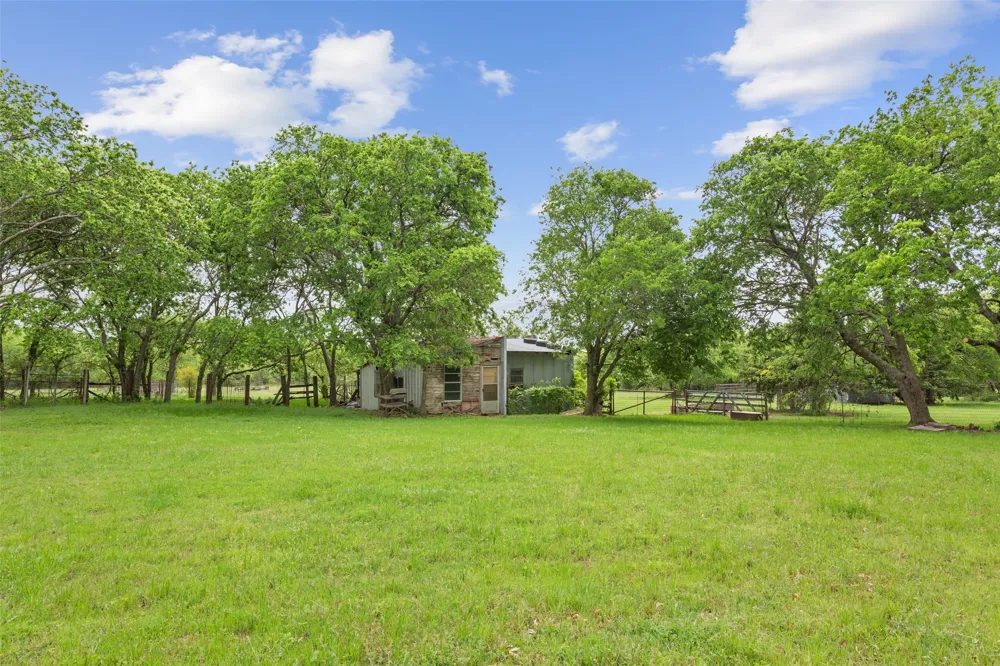 1277 HCR 4251 Hillsboro, TX 76645