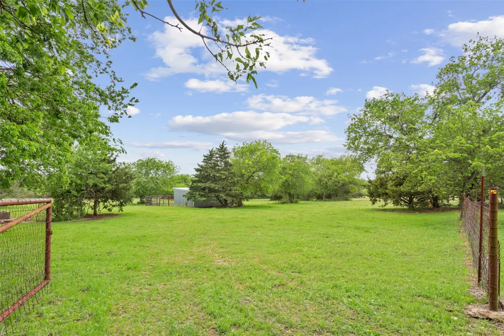 1277 HCR 4251 Hillsboro, TX 76645