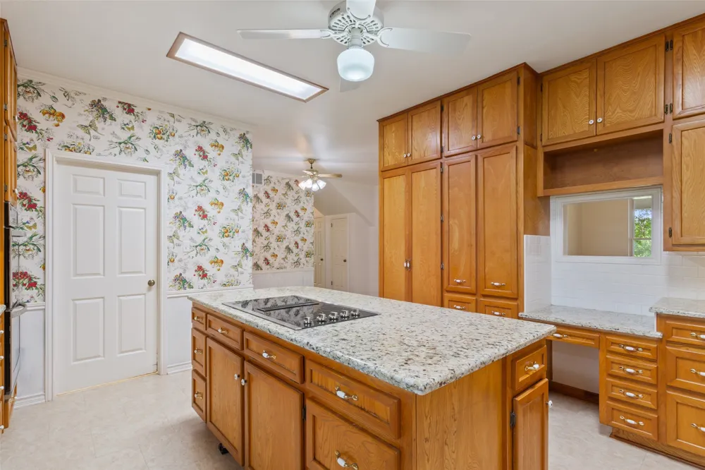 1277 HCR 4251 Hillsboro, TX 76645
