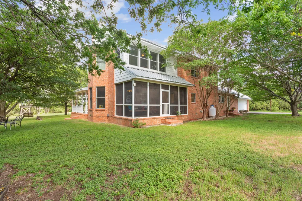 1277 HCR 4251 Hillsboro, TX 76645