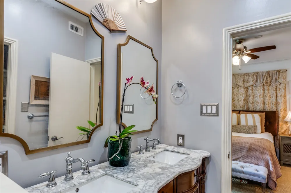 4312 Bellaire Drive S #204 Fort Worth, TX 76109