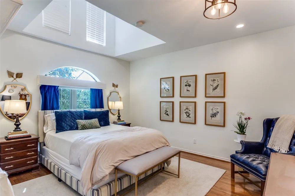 4312 Bellaire Drive S #204 Fort Worth, TX 76109