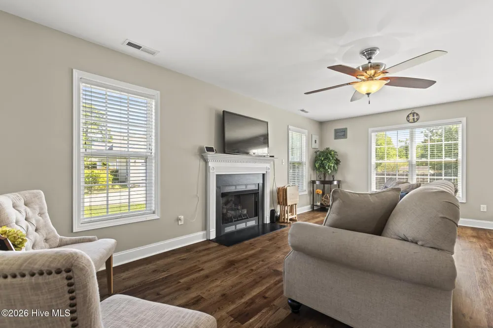 208 Gelynda Court Holly Ridge, NC 28445