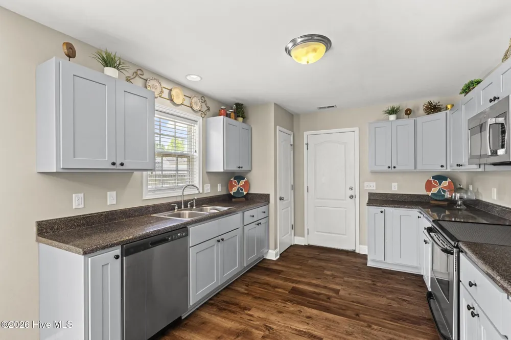 208 Gelynda Court Holly Ridge, NC 28445