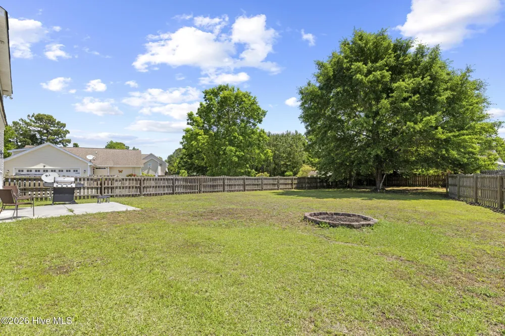 208 Gelynda Court Holly Ridge, NC 28445