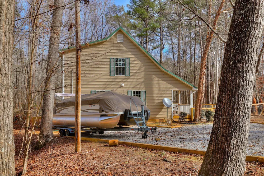 1442 Shore Line Drive Tignall, GA 30668