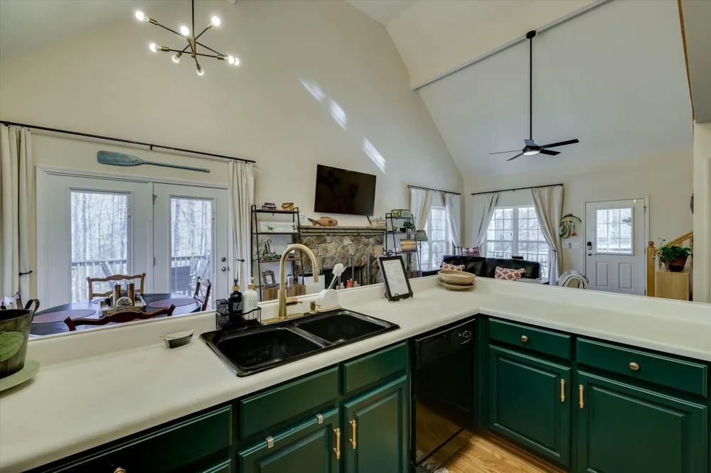 1442 Shore Line Drive Tignall, GA 30668