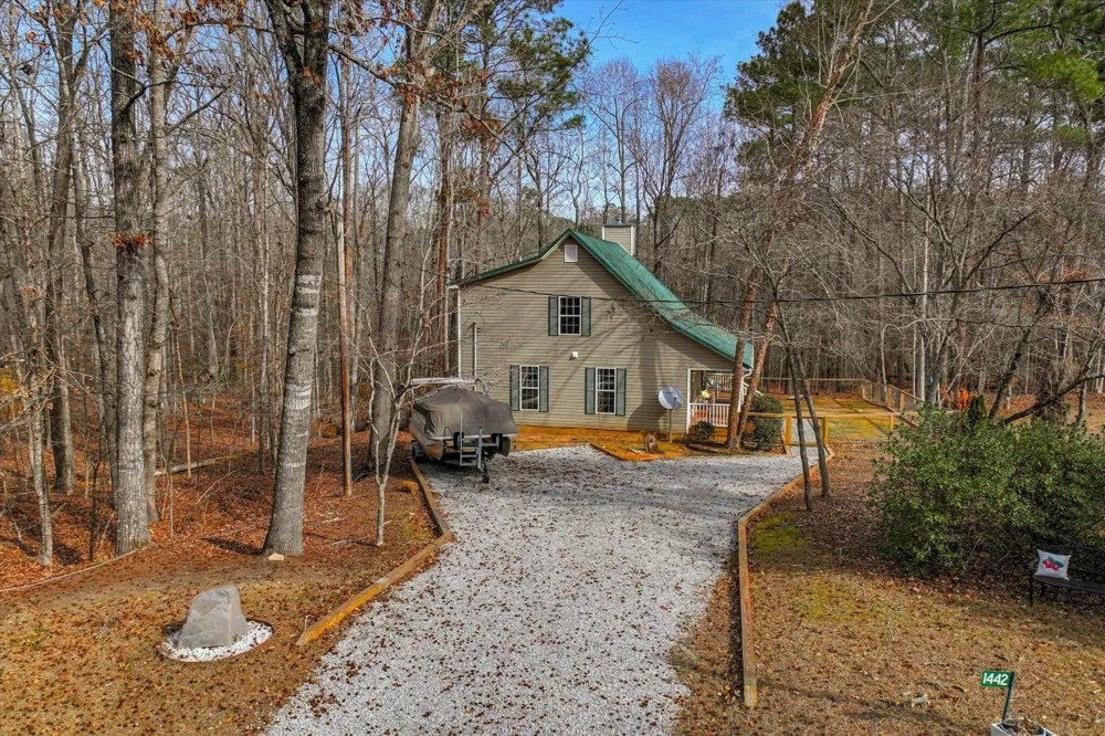 1442 Shore Line Drive Tignall, GA 30668